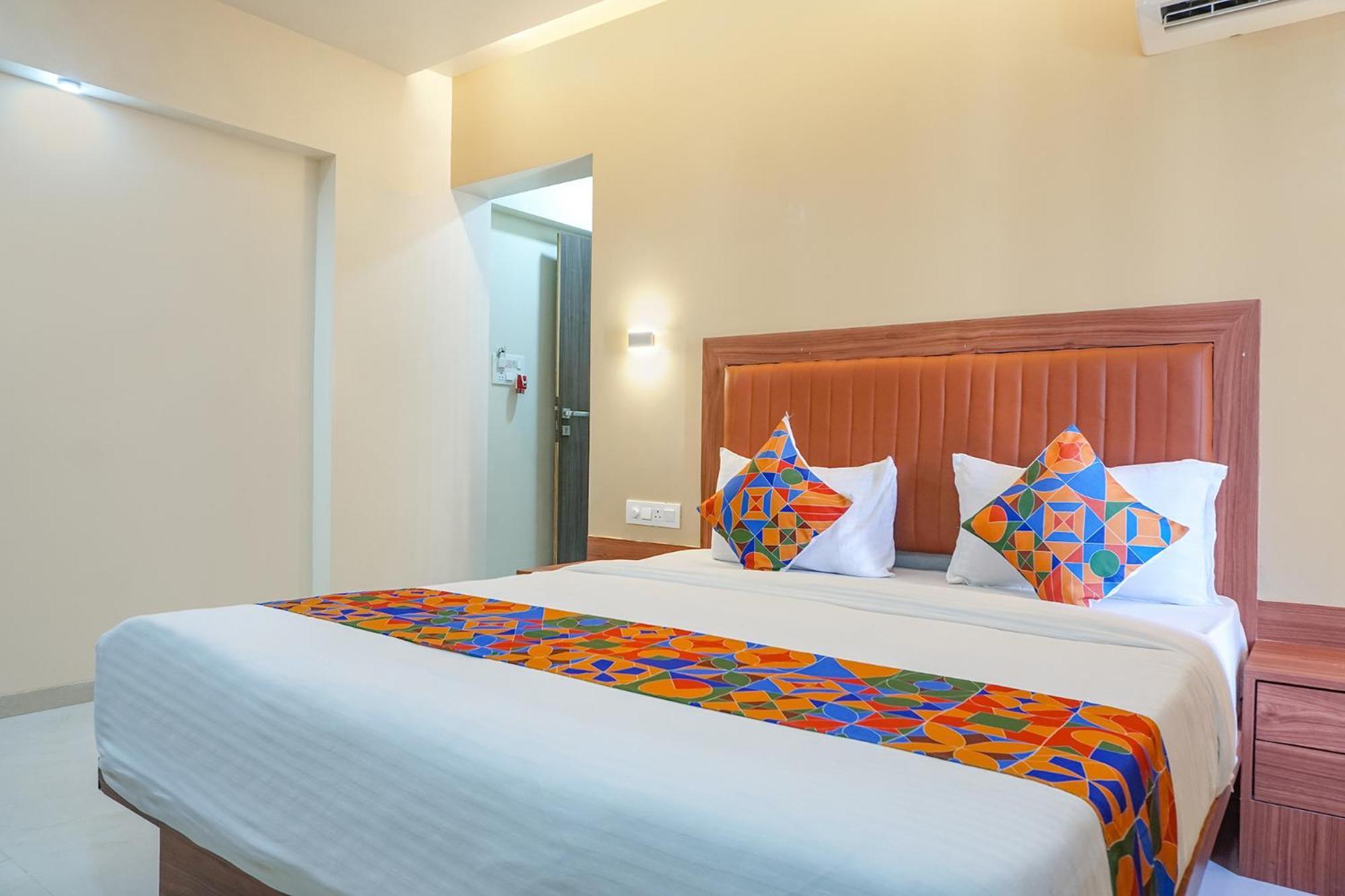Fabhotel Emersion Residency - High Street Near Laxman Nagar, Baner Пуне Екстер'єр фото