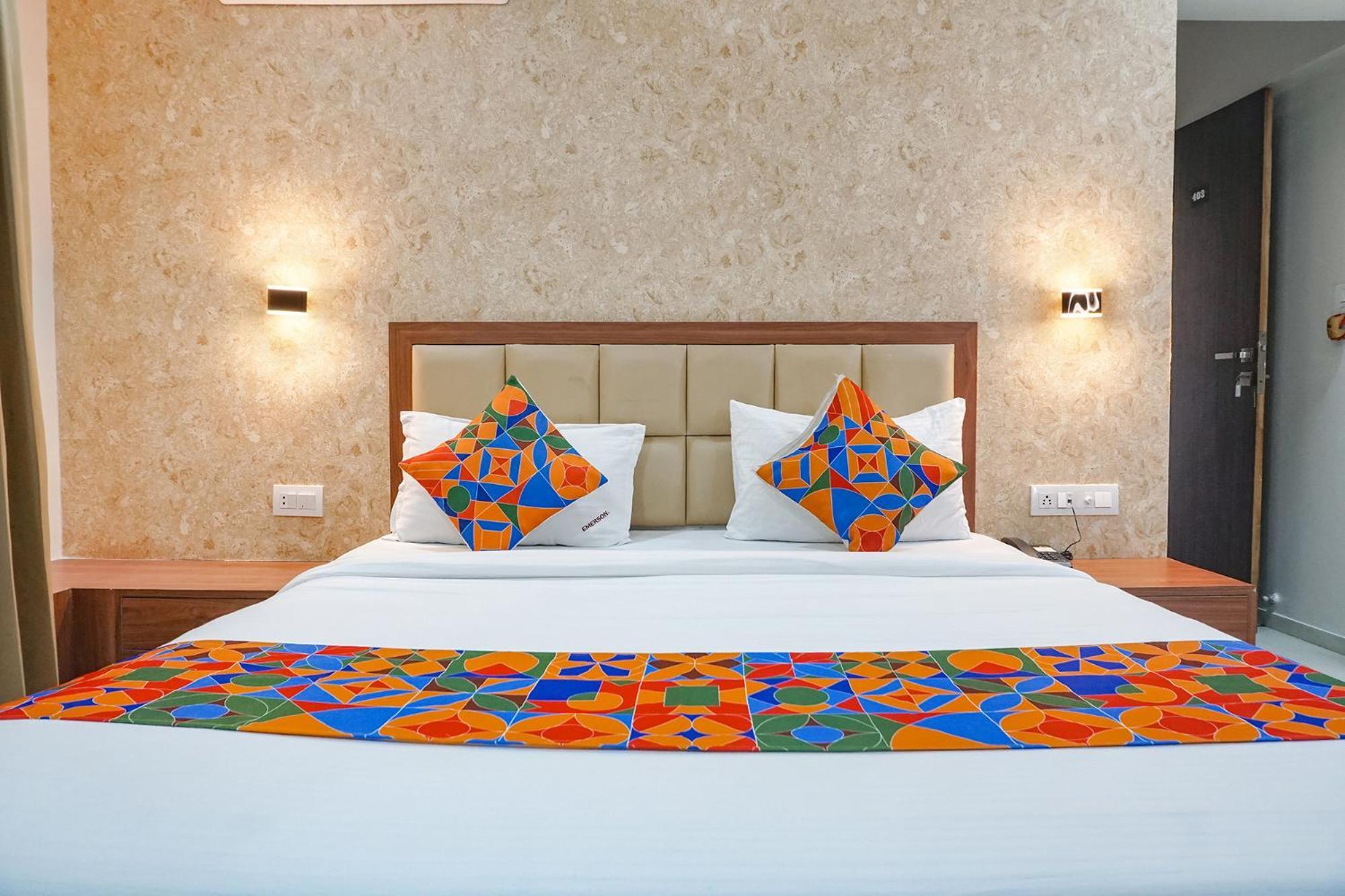 Fabhotel Emersion Residency - High Street Near Laxman Nagar, Baner Пуне Екстер'єр фото