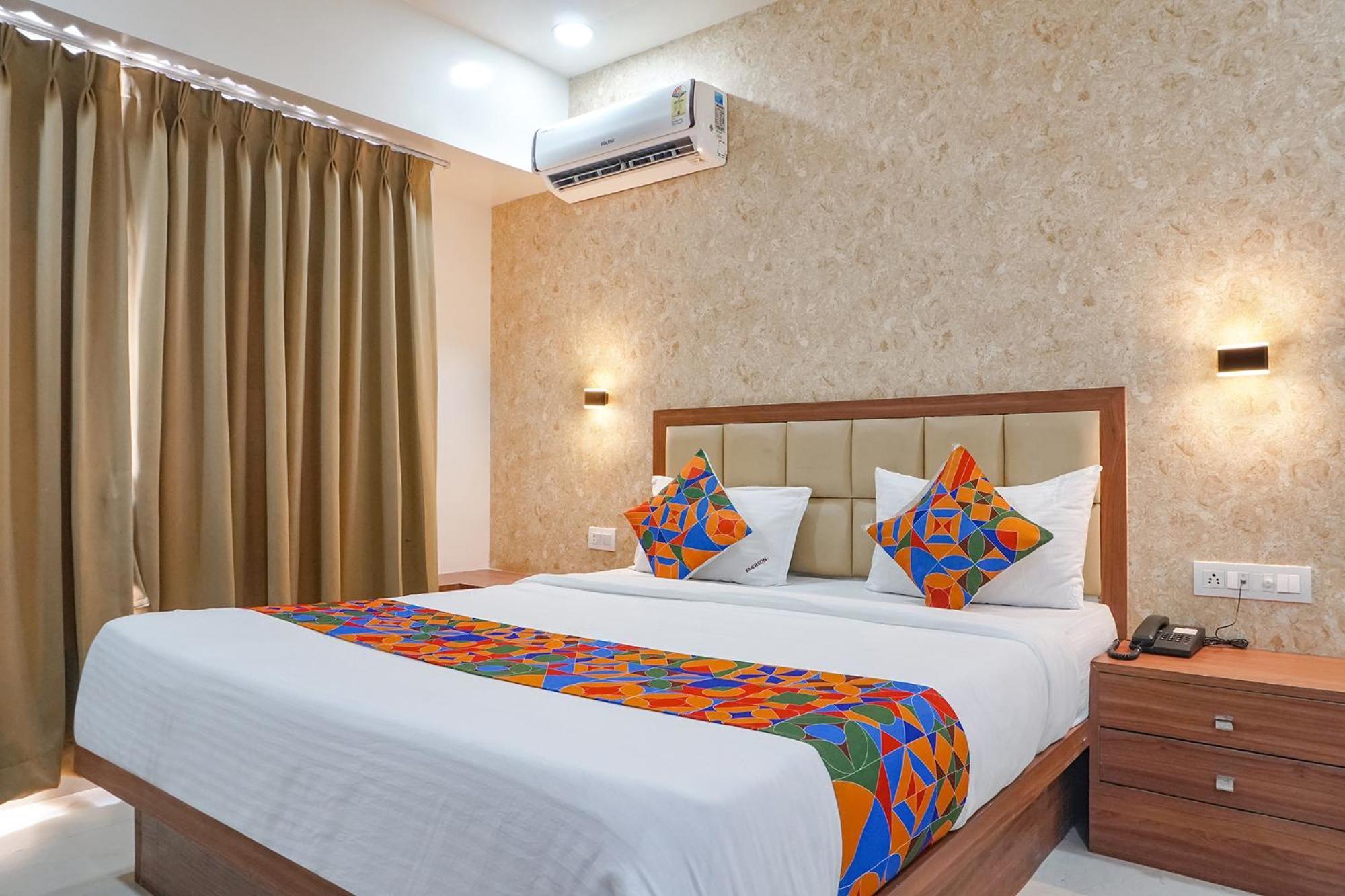 Fabhotel Emersion Residency - High Street Near Laxman Nagar, Baner Пуне Екстер'єр фото