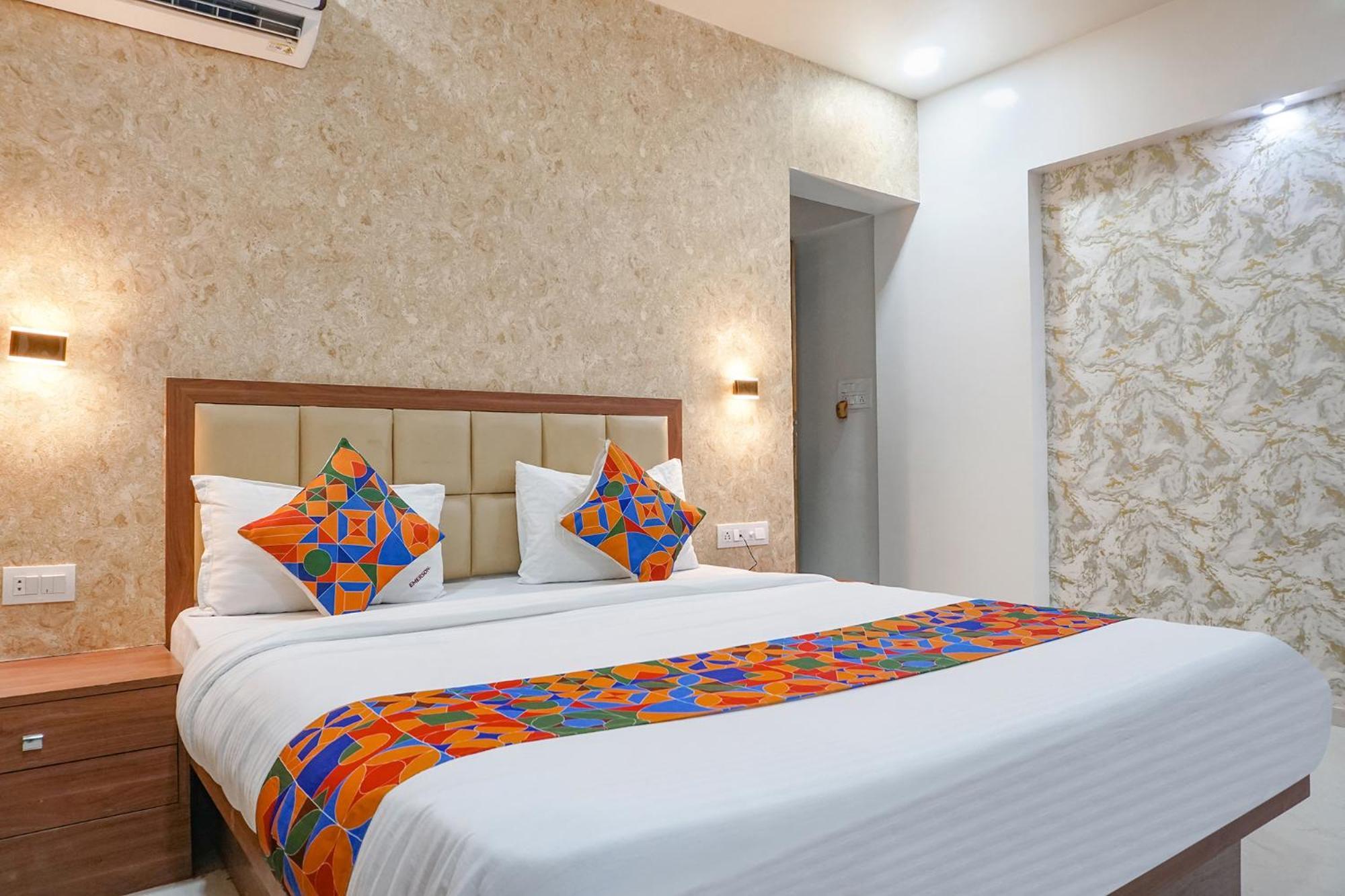 Fabhotel Emersion Residency - High Street Near Laxman Nagar, Baner Пуне Екстер'єр фото