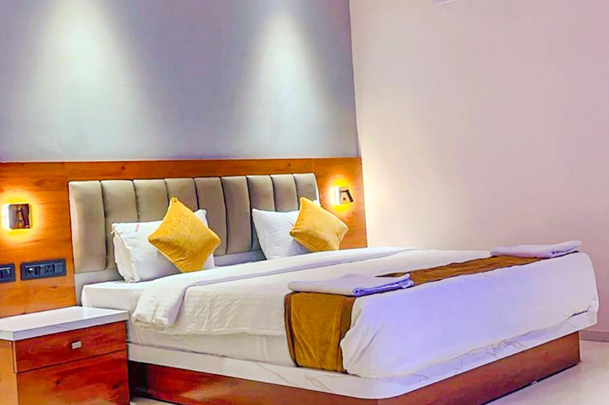 Fabhotel Emersion Residency - High Street Near Laxman Nagar, Baner Пуне Екстер'єр фото